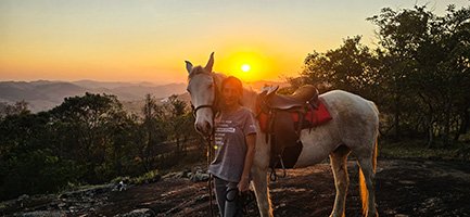 horse sunset pousada Vila D´Angelo Munhoz Minas Gerais Brazil